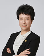 刘英